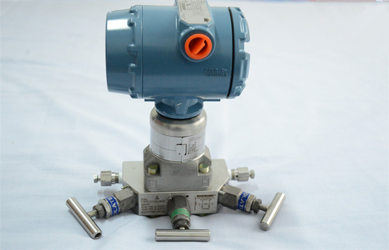 Tekanan Diferensial profesional Transmitter Rosemount 3051CD dengan 0.305 valve