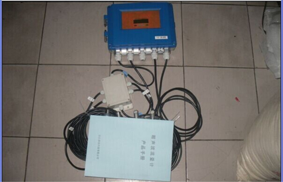 Industri Wall mount ultrasonik Flow Meter dengan bahasa Inggris menu TF -2000S