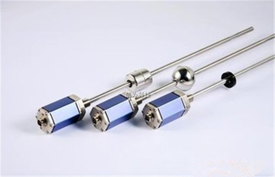 Dua kawat cair tingkat transmitter dengan magnetostrictive untuk tangki penyimpanan minyak