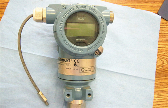 3051TA Absolute Pressure Transmitter dengan desain isolator tunggal, ,3-10.000 psi